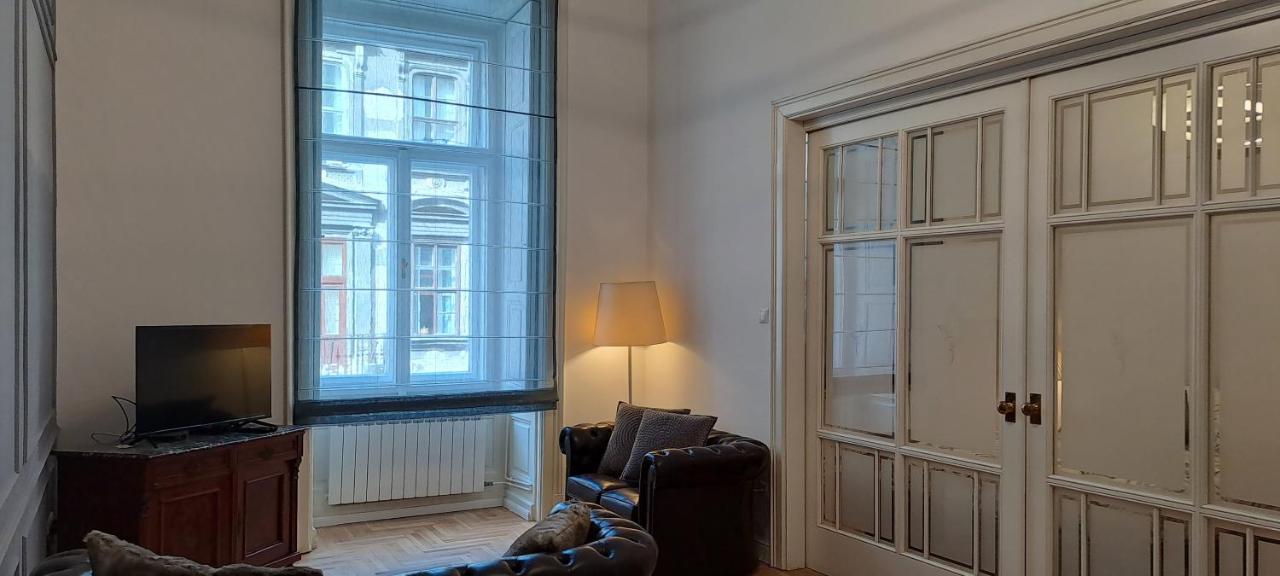 Center Gold Apartment Budapest Ngoại thất bức ảnh