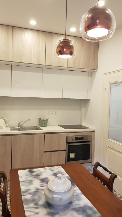 Center Gold Apartment Budapest Ngoại thất bức ảnh