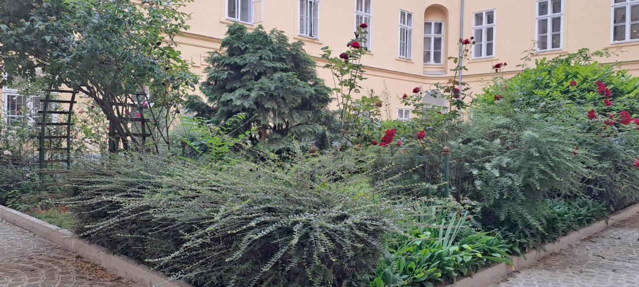 Center Gold Apartment Budapest Ngoại thất bức ảnh